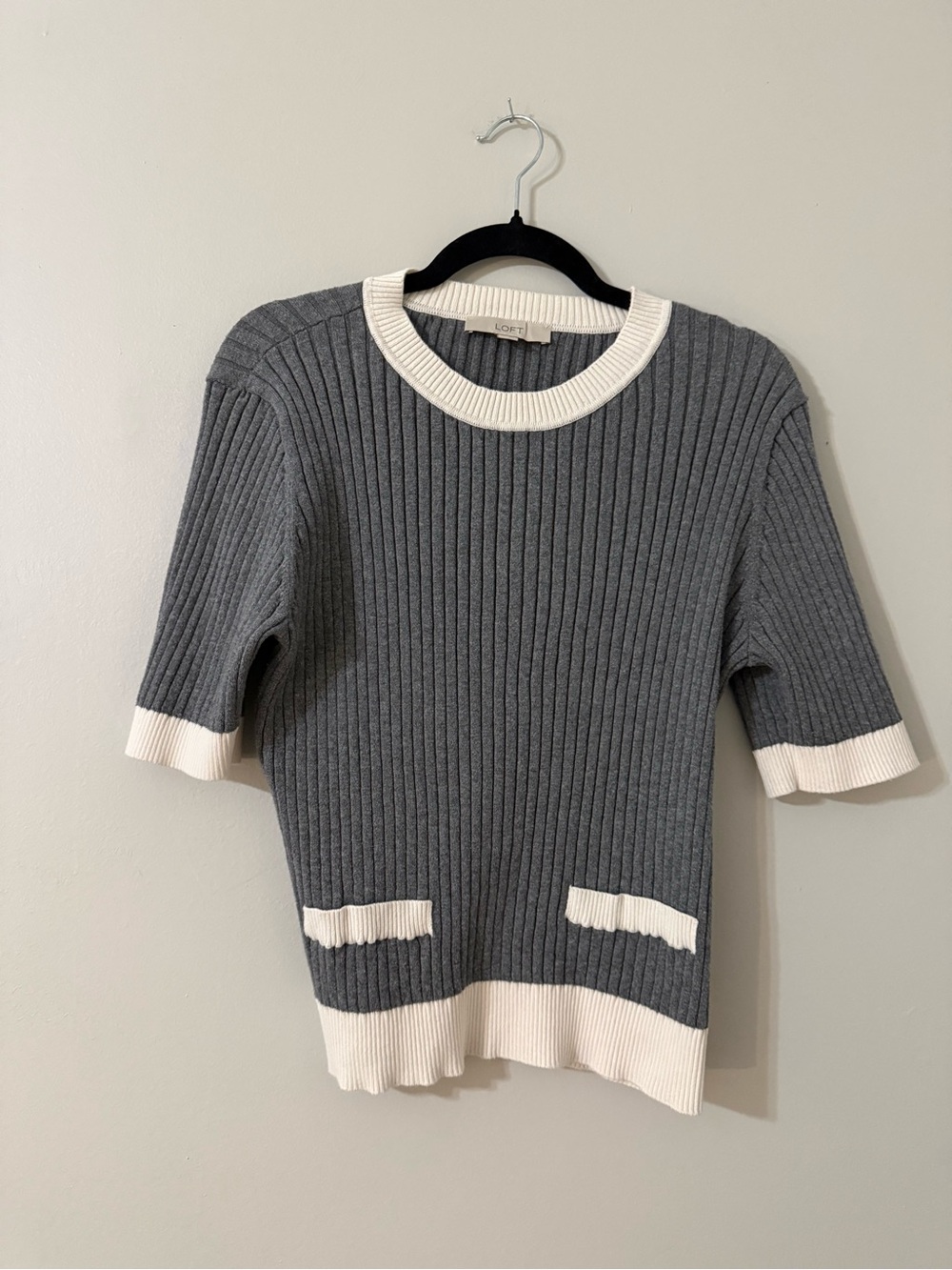 LOFT Ribbed Knit Sweater Top XL Gray Ivory Short Sleeve Colorblock